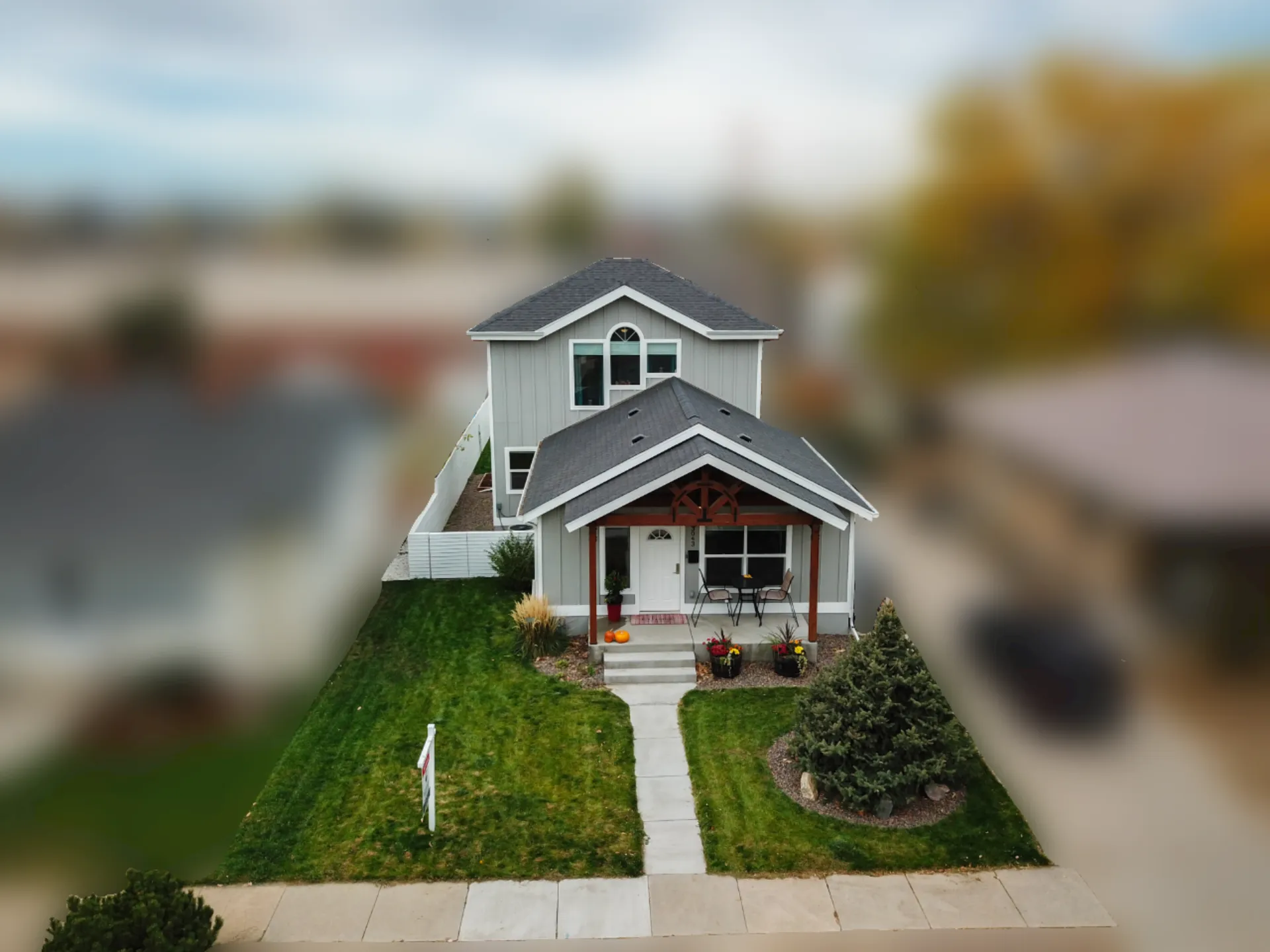Example real estate listing with an image background blur used to add details like property lines to the image. 